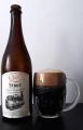 Lobec stout,  lahev a sklenice